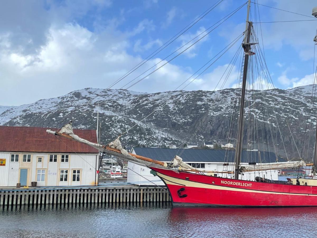 1. Etg I Dampskipsbrygga, Lodingen Havn Exteriér fotografie