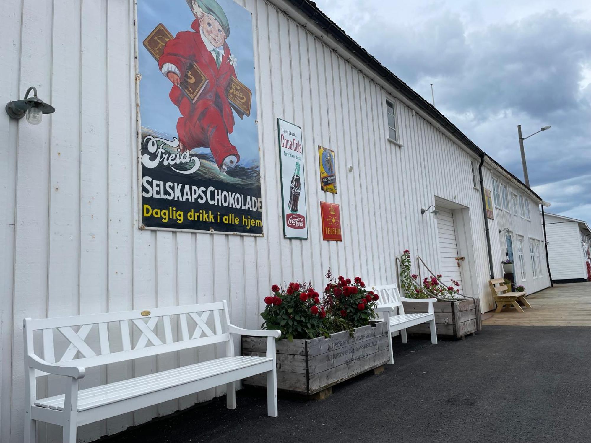 1. Etg I Dampskipsbrygga, Lodingen Havn Exteriér fotografie