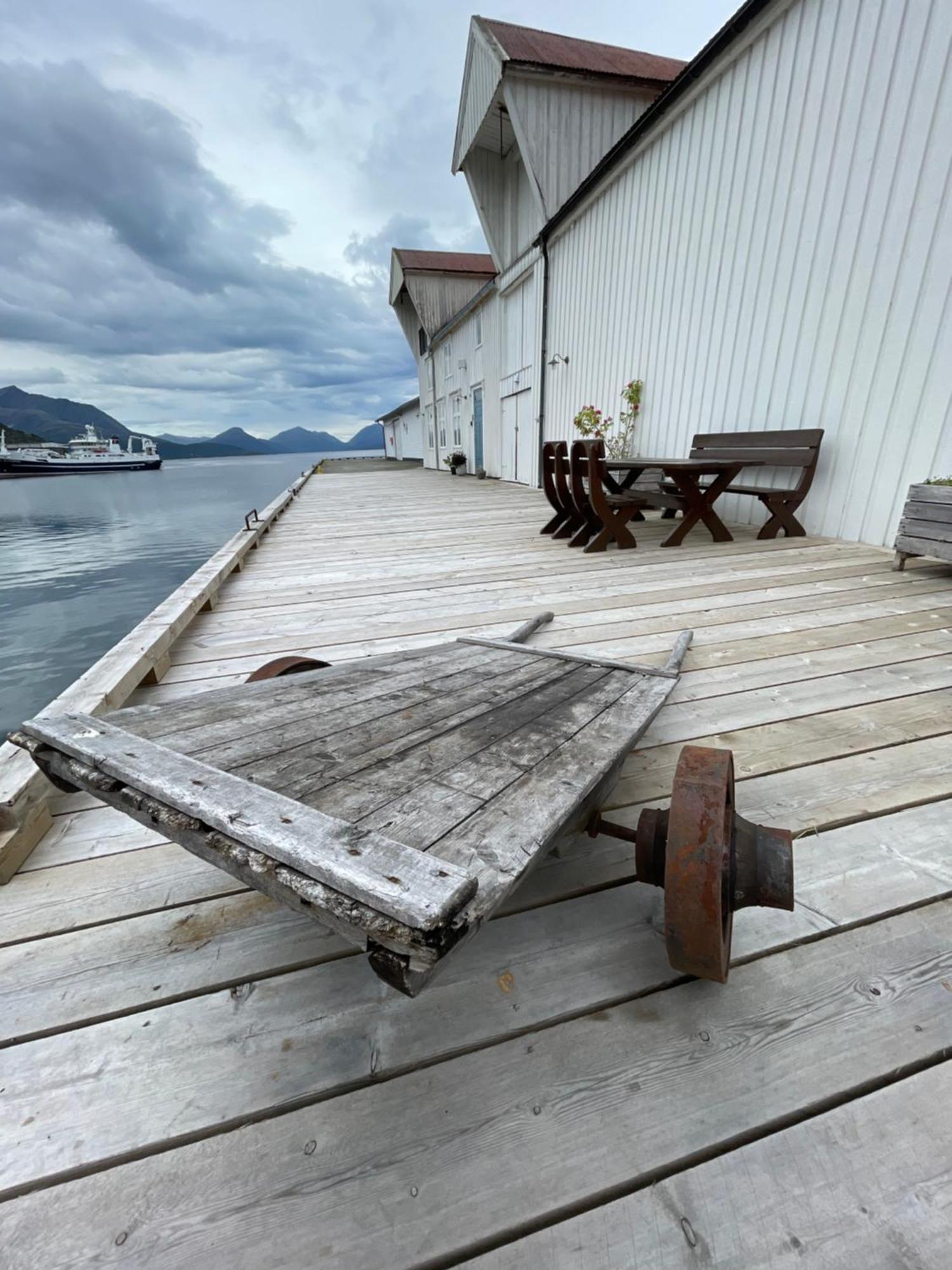 1. Etg I Dampskipsbrygga, Lodingen Havn Exteriér fotografie
