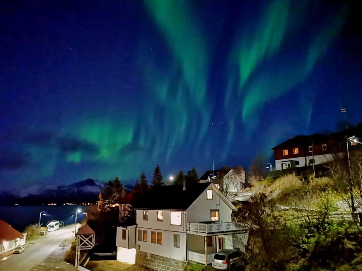 1. Etg I Dampskipsbrygga, Lodingen Havn Exteriér fotografie